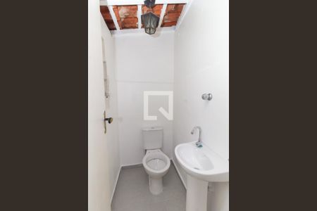 Casa à venda com 140m², 2 quartos e 2 vagasLavabo