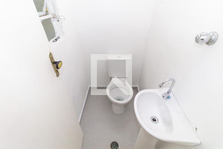 Casa à venda com 140m², 2 quartos e 2 vagasLavabo