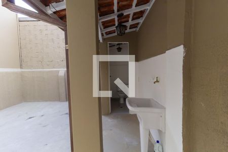 Casa à venda com 140m², 2 quartos e 2 vagasLavanderia