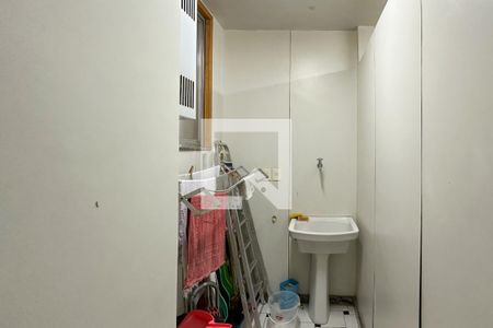 Apartamento à venda com 65m², 2 quartos e sem vaga Apartamento à venda com 65m², 2 quartos e sem vagaÁrea de Serviço