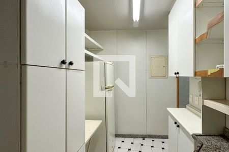 Apartamento à venda com 65m², 2 quartos e sem vaga Apartamento à venda com 65m², 2 quartos e sem vagaCozinha