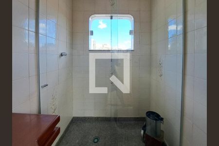 Casa à venda com 400m², 6 quartos e 3 vagas Casa à venda com 400m², 6 quartos e 3 vagasBanheiro 6