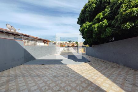 Casa para alugar com 65m², 2 quartos e 2 vagasQuintal - Garagem