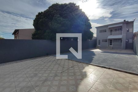 Casa para alugar com 65m², 2 quartos e 2 vagasQuintal - Garagem