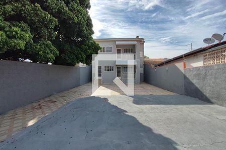 Casa para alugar com 65m², 2 quartos e 2 vagasQuintal - Garagem