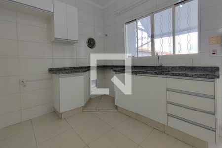 Casa para alugar com 65m², 2 quartos e 2 vagasCozinha