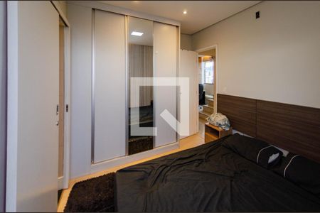 Apartamento à venda com 120m², 2 quartos e 3 vagas Apartamento à venda com 120m², 2 quartos e 3 vagasSemi-Suíte