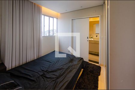 Apartamento à venda com 120m², 2 quartos e 3 vagas Apartamento à venda com 120m², 2 quartos e 3 vagasSemi-Suíte