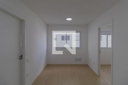 Sala/Cozinha/Área de Serviço de apartamento para alugar com 2 quartos, 36m² em Conjunto Residencial José Bonifácio, São Paulo