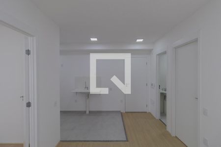 Sala/Cozinha/Área de Serviço de apartamento para alugar com 2 quartos, 36m² em Conjunto Residencial José Bonifácio, São Paulo