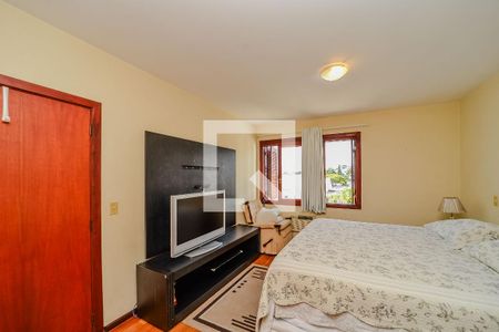 Casa à venda com 372m², 4 quartos e 2 vagasSuíte 2