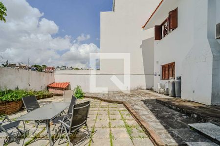 Casa à venda com 372m², 4 quartos e 2 vagasQuintal