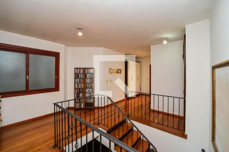 Casa à venda com 372m², 4 quartos e 2 vagasHall entre quartos