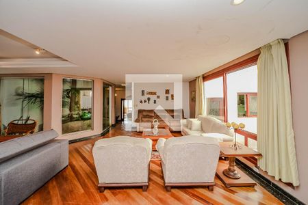 Sala de casa à venda com 4 quartos, 372m² em Chácara das Pedras, Porto Alegre