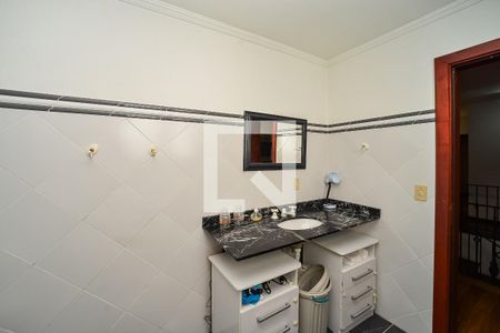 Casa à venda com 372m², 4 quartos e 2 vagasBanheiro social