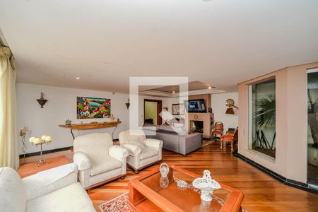 Sala de casa à venda com 4 quartos, 372m² em Chácara das Pedras, Porto Alegre