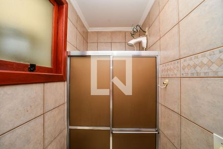 Casa à venda com 372m², 4 quartos e 2 vagasBanheiro de serviço