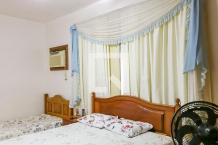 Casa à venda com 431m², 8 quartos e 3 vagasQuarto Suíte 2- 2º Pavimento