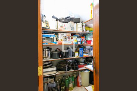 Casa à venda com 431m², 8 quartos e 3 vagasDespensa