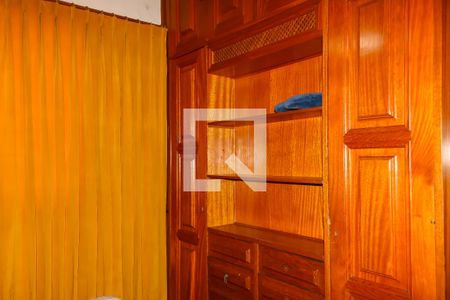 Casa à venda com 431m², 8 quartos e 3 vagasQuarto 2