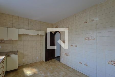 Casa para alugar com 360m², 3 quartos e 4 vagas Casa para alugar com 360m², 3 quartos e 4 vagasCozinha