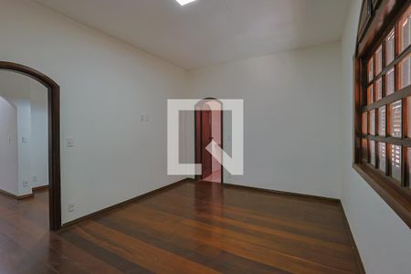 Casa para alugar com 360m², 3 quartos e 4 vagas Casa para alugar com 360m², 3 quartos e 4 vagasQuarto 3 - Suíte