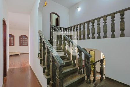 Casa para alugar com 360m², 3 quartos e 4 vagas Casa para alugar com 360m², 3 quartos e 4 vagasCorredor