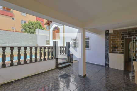 Casa para alugar com 360m², 3 quartos e 4 vagas Casa para alugar com 360m², 3 quartos e 4 vagasÁrea de Serviço