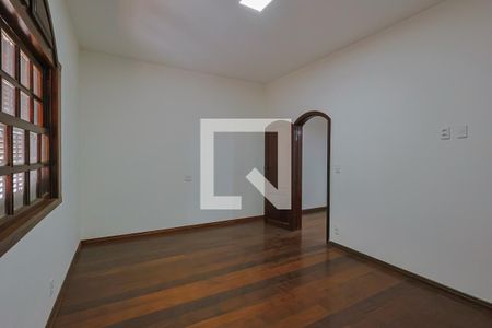 Casa para alugar com 360m², 3 quartos e 4 vagas Casa para alugar com 360m², 3 quartos e 4 vagasQuarto 3 - Suíte
