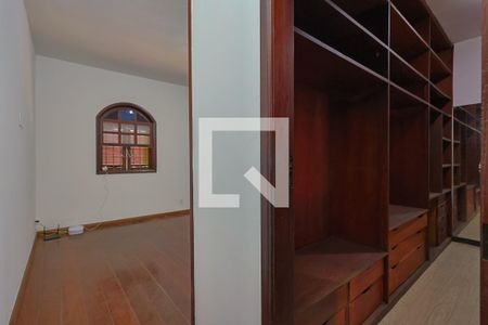 Casa para alugar com 360m², 3 quartos e 4 vagas Casa para alugar com 360m², 3 quartos e 4 vagasQuarto 2 - Suíte