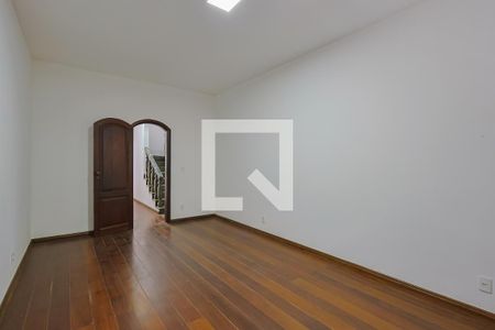 Casa para alugar com 360m², 3 quartos e 4 vagas Casa para alugar com 360m², 3 quartos e 4 vagasQuarto 1