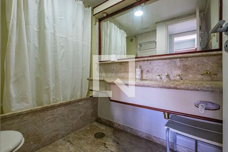 Banheiro de kitnet/studio para alugar com 1 quarto, 45m² em Jardim Paulista, São Paulo