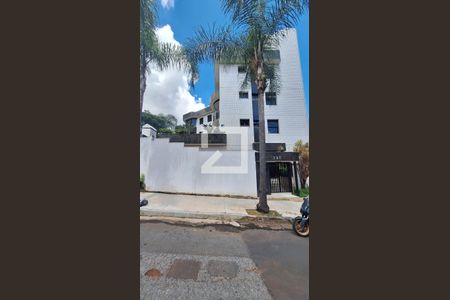 Apartamento à venda com 247m², 4 quartos e 2 vagasFachada