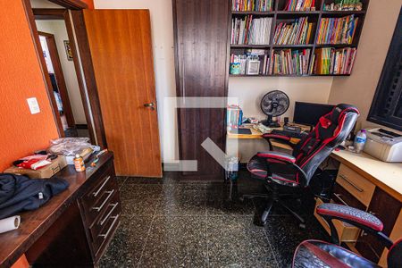 Apartamento à venda com 247m², 4 quartos e 2 vagasQuarto 4