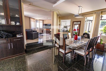 Apartamento à venda com 247m², 4 quartos e 2 vagasCopa