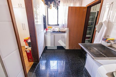 Apartamento à venda com 247m², 4 quartos e 2 vagasÁrea de serviço