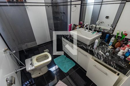 Apartamento à venda com 247m², 4 quartos e 2 vagasBanheiro