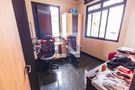 Apartamento à venda com 247m², 4 quartos e 2 vagasQuarto 4