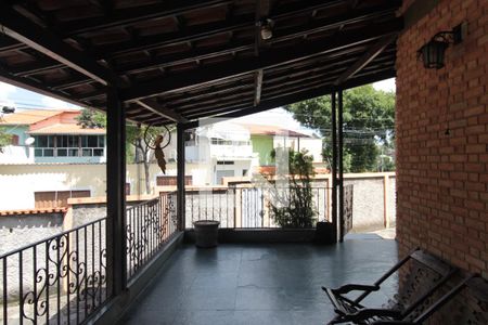 Casa à venda com 514m², 2 quartos e 15 vagasVaranda