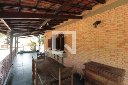 Casa à venda com 514m², 2 quartos e 15 vagasVaranda