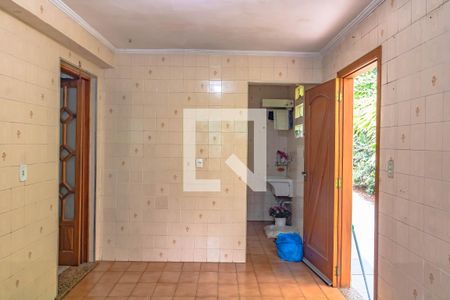 Casa à venda com 200m², 2 quartos e 2 vagascozinha