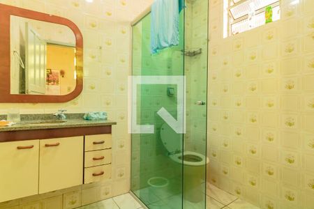 Casa à venda com 200m², 2 quartos e 2 vagasBanheiro