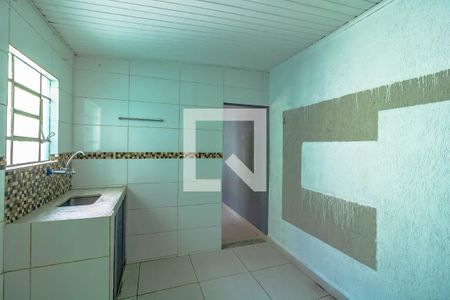 Casa à venda com 200m², 2 quartos e 2 vagasedícula - sala/cozinha