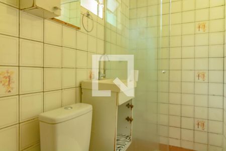 Casa à venda com 200m², 2 quartos e 2 vagasedícula - banheiro