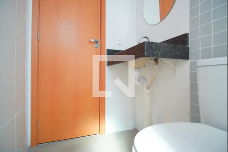 Banheiro da Suíte de apartamento à venda com 2 quartos, 50m² em Jardim Carvalho, Porto Alegre