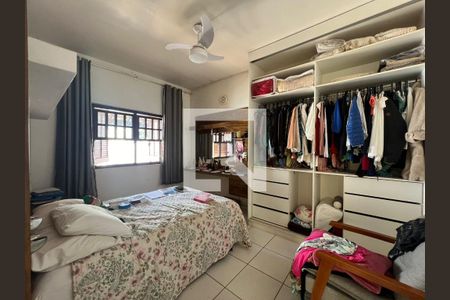 quarto 2 de casa à venda com 4 quartos, 200m² em Serra, Belo Horizonte