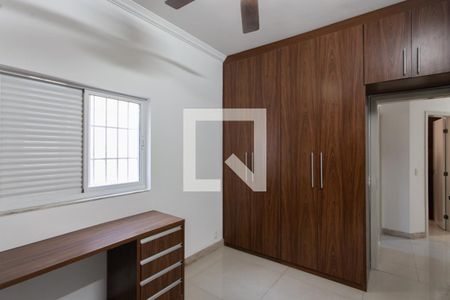 Casa à venda com 200m², 5 quartos e 3 vagasQuarto 1