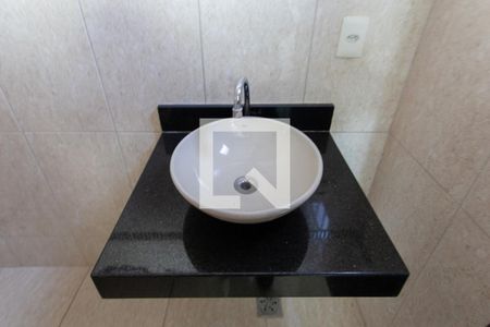 Casa à venda com 200m², 5 quartos e 3 vagasBanheiro Social 2