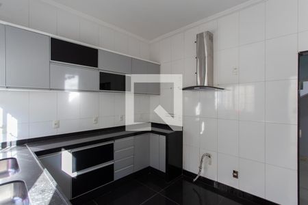 Casa à venda com 200m², 5 quartos e 3 vagasCozinha