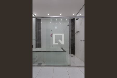 Casa à venda com 200m², 5 quartos e 3 vagasBanheiro da Suíte
